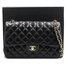 Chanel Borsa a tracolla con catena dorata