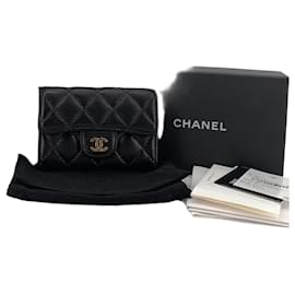 Chanel Tarjetero Classic Caviar Gold Flap