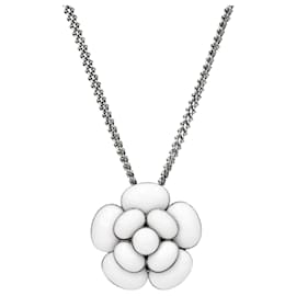 Collar de Camelia en esmalte blanco - Chanel