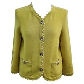 Cardigan aus Kaschmir mit CC-Knopf - Chanel