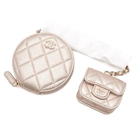 Goldenes CC-Logo AirPods-Etui und Münzbeutel - Chanel