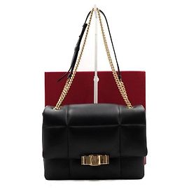 Salvatore Ferragamo Bolso de hombro y bandolera en napa de piel de cordero acolchada negra con cadena dorada