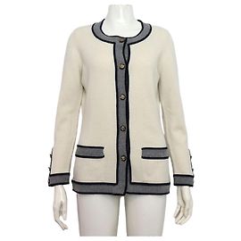 Chanel Cárdigan de punto blanco de felpa de cachemira de manga larga para mujer