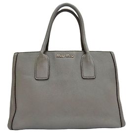 Miu Miu Logo Vitello Leder Tote und Crossbody Bag