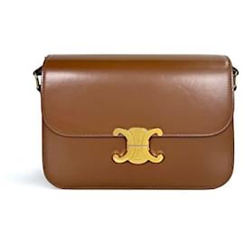 Céline Triomphe Classic Medium in pelle di vitello lucida