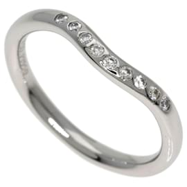 Anello a fascia curva con diamante Tiffany & Co.