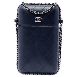 Chanel Blue CC gestepptes Lammleder mit Kette Handyhalter