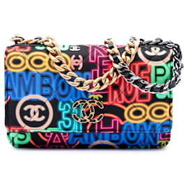 Cartera con cadena Chanel Black Printed Nylon Graffiti 19