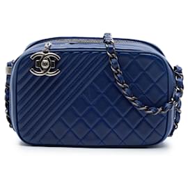 Borsa a tracolla Chanel Blue Small Quilted Lambskin Coco Boy