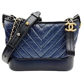 Chanel Gabrielle de Small Hobo V-stitch Chevron Kalbsleder Schultertasche