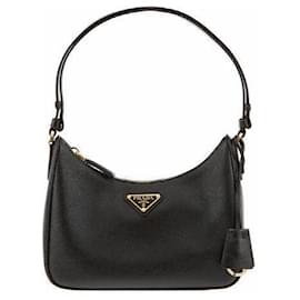 Mini bolsa hobo de ombro com logotipo Triangle em Saffiano - Prada