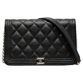 Borsa a tracolla Chanel Coco Mark Matelassé Boy Chain Wallet