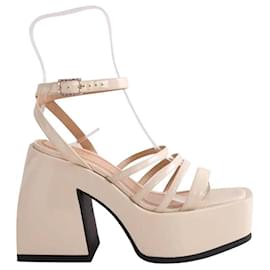 Zapatos de tacón Nodaleto de piel beige