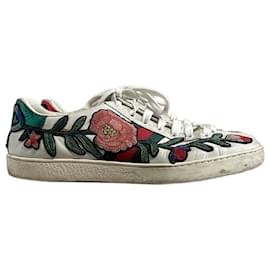Zapatillas Gucci blancas T.38,5