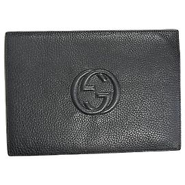 Bolso de mano Gucci en cuero granulado negro logo GG