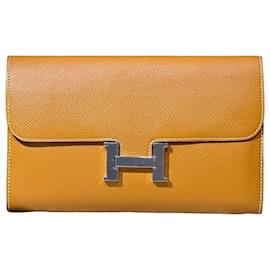 Cartera Hermès Constance en piel Epsom