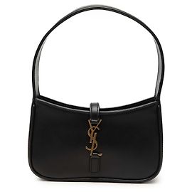 Saint Laurent Mini bolso Le 5 a 7 en piel lisa negra