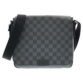 Borsa a tracolla Louis Vuitton Damier Graphite District PM