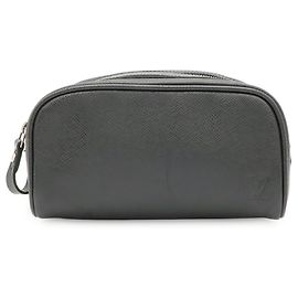 Louis Vuitton Taiga Trouse Ivan Clutch Handbag Pouch