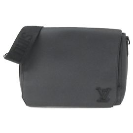 Borsa a tracolla Louis Vuitton LV Aerogram Takeoff Messenger