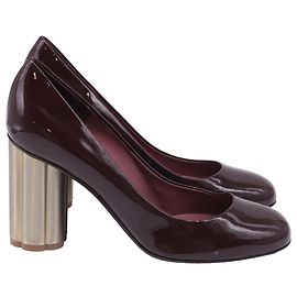 Salvatore Ferragamo Zapatos de tacón Ferragamo Lucca de tacón bloque en charol color burdeos