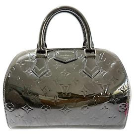 Louis Vuitton Vernes Montana Magnetique Black Patent