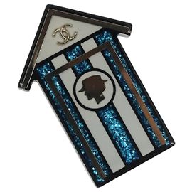 Spilla CHANEL in plastica Blu CC Auth 195313M