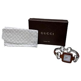 Relógio de pulso vintage Gucci em aço inoxidável e couro marrom prata