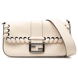 Bolso Baguette bandolera de cuero blanco con pespuntes Fendi