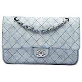Borsa a tracolla Chanel Medium Classic in pelle di vitello screpolata Wild Stitch Double Flap blu
