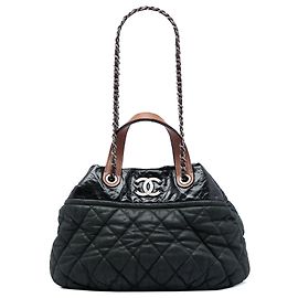 Sac satchel Chanel Large Quilted Iridescent Calfskin In The Mix noir