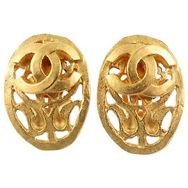 Pendientes de clip ovalados Chanel CC bañados en oro