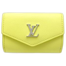 Cartera Louis Vuitton Taurillon Lockmini amarilla