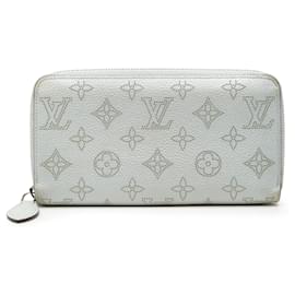 Cartera Zippy Monogram Mahina gris Louis Vuitton