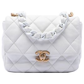 Borsa a tracolla Chanel Mini Quilted Lambskin Lacquered Chain Flap bianca