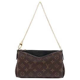 Clutch e borsa Louis Vuitton Monogram Pallas nera