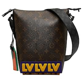Louis Vuitton Monogram LV Rubber Cruiser Umhängetasche braun