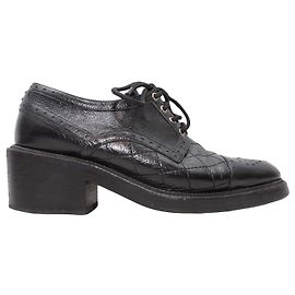 Oxford Chanel in vernice trapuntata nera Taglia 38