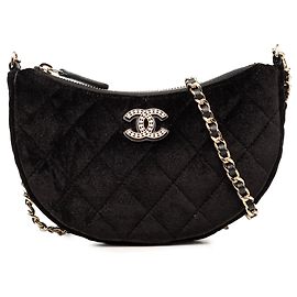 Borsa a tracolla mezza luna in velluto trapuntato Chanel CC nero