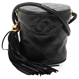Mini Vanity Case Chanel in agnello trapuntato nero con nappa