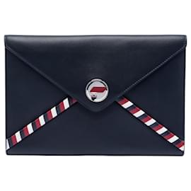 Clutch envelope Airlines in agnello blu Chanel