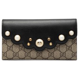 Portafoglio lungo Gucci GG Supreme beige con peonie e borchie di perle