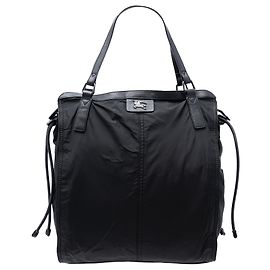 Burberry Nylon Packable Buckleigh Tote in Schwarz