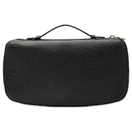 Organizer Atoll in pelle Taiga nera Louis Vuitton