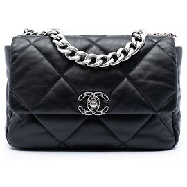 Borsa Chanel 19 in agnello nero Large