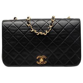 Borsa a tracolla Chanel Medium Quilted Lambskin Full Flap nera