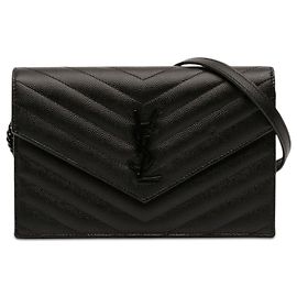 Borsa a tracolla portafoglio bustina monocromatica Cassandre in pelle grain de poudre nera Saint Laurent
