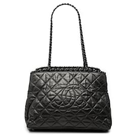 Tote Chanel Small Quilted Calfskin Chain Me Nero