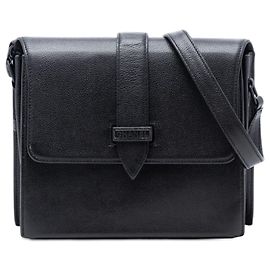 Borsa a tracolla Chanel Flap in pelle di vitello martellata nera