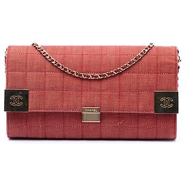 Borsa a tracolla Chanel CC Choco Bar in denim rosso con catena